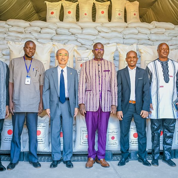 Aide alimentaire japonaise: Près de 3200 tonnes du riz KR 2021 reçues par le gouvernement